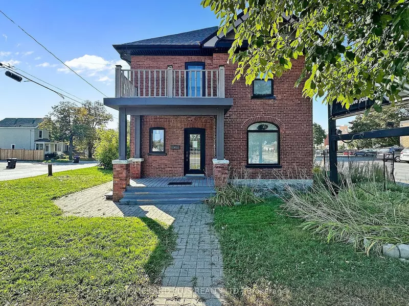 524 First ST, Collingwood, ON L9Y 1C1