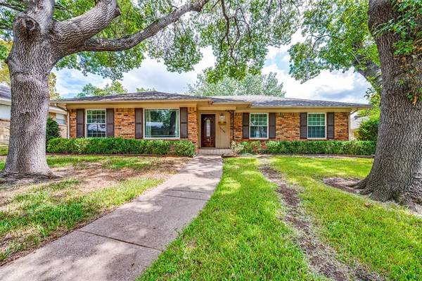 13520 Heartside Place, Farmers Branch, TX 75234