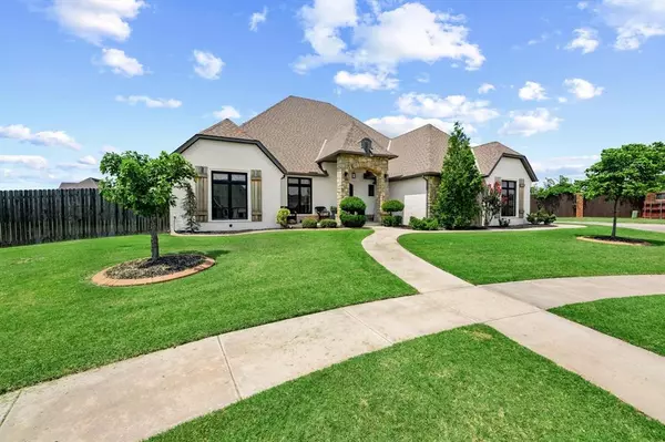 Moore, OK 73160,3001 Desert Willow Court