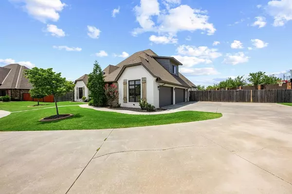 Moore, OK 73160,3001 Desert Willow Court