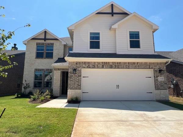 1310 Hickory Court, Weatherford, TX 76086