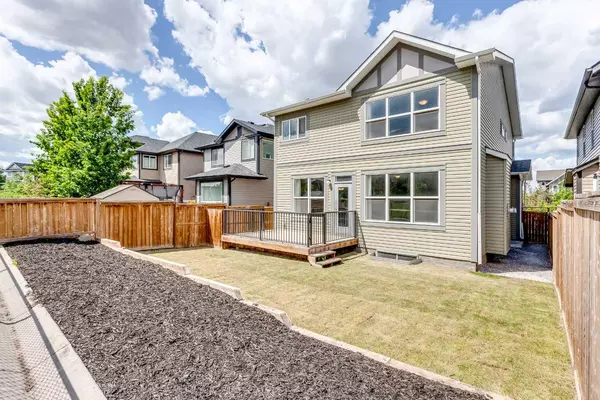 Airdrie, AB T4B 4B1,176 Hillcrest DR SW