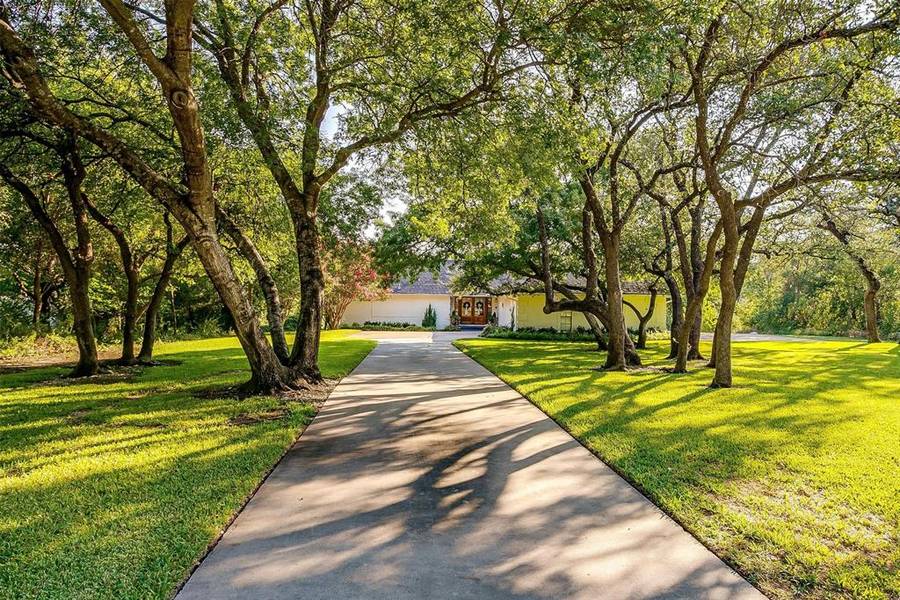 216 Pack Saddle Trail, Fort Worth, TX 76108