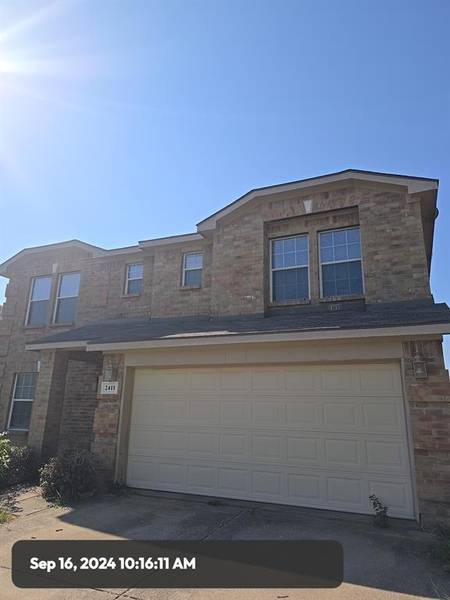 2411 Canyon Springs Drive, Grand Prairie, TX 75052