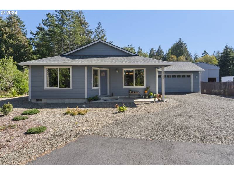 88999 SUTTON LAKE RD, Florence, OR 97439