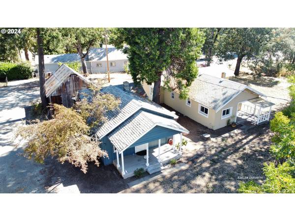 Canyonville, OR 97417,135 DELEANE DR