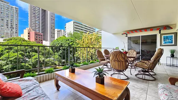 469 Ena Road #405, Honolulu, HI 96815