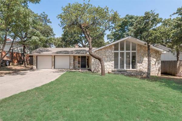 1533 mims Street,  Fort Worth,  TX 76112