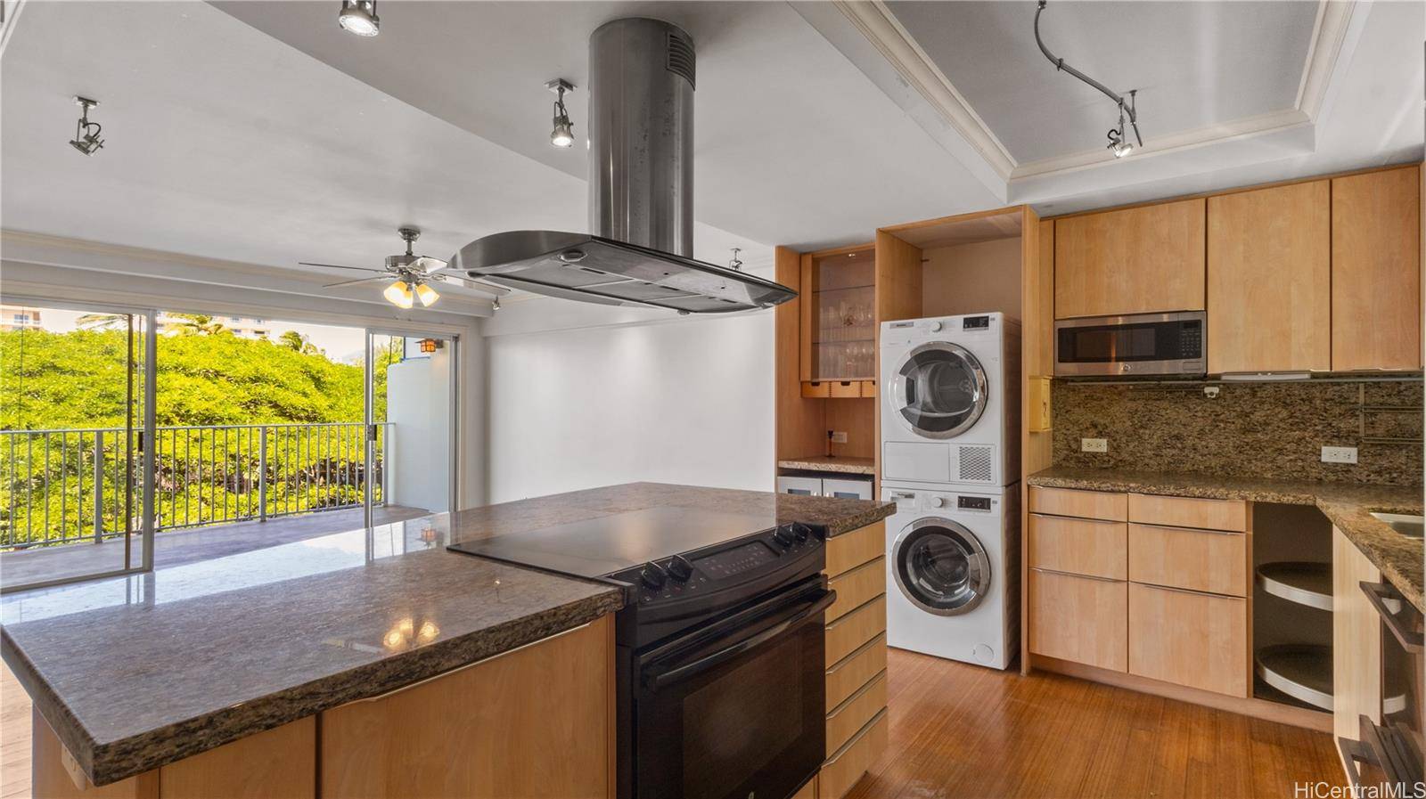 2937 Kalakaua Avenue #46, Honolulu, HI 96815