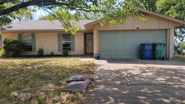 104 Loraine Street, Pottsboro, TX 75076