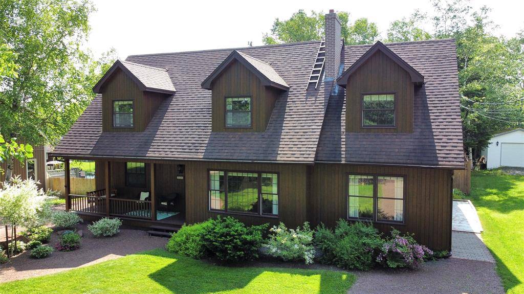 300 Grenfell Heights, Grand Falls-windsor, NL A2A 2J2