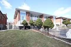 42 Navaho DR #Upper, Toronto C15, ON M2H 2X3