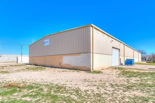 216 W 5th St, San Angelo, TX 76903