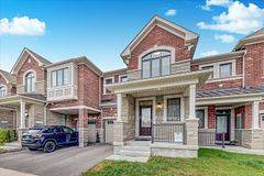 27 Broden CRES, Whitby, ON L1P 0M1