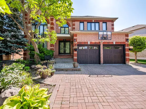 123 Hammerstone CRES, Vaughan, ON L4J 8B2