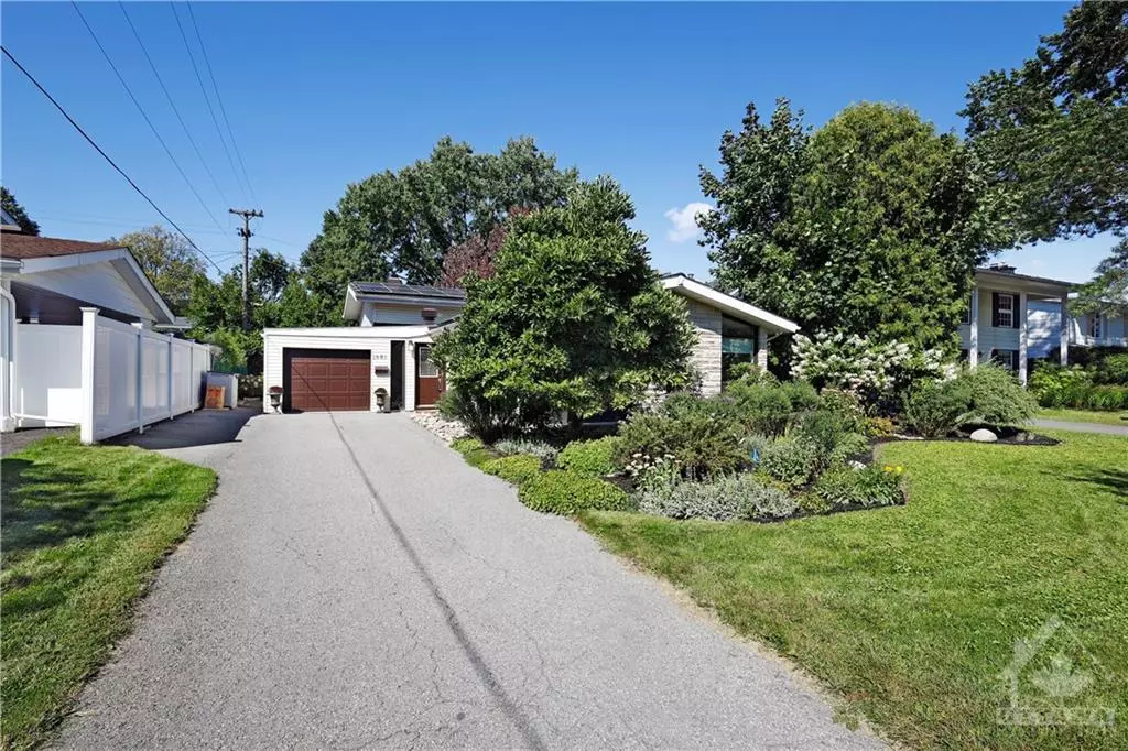 Ottawa, ON K1H 5T9,1861 DORSET DR