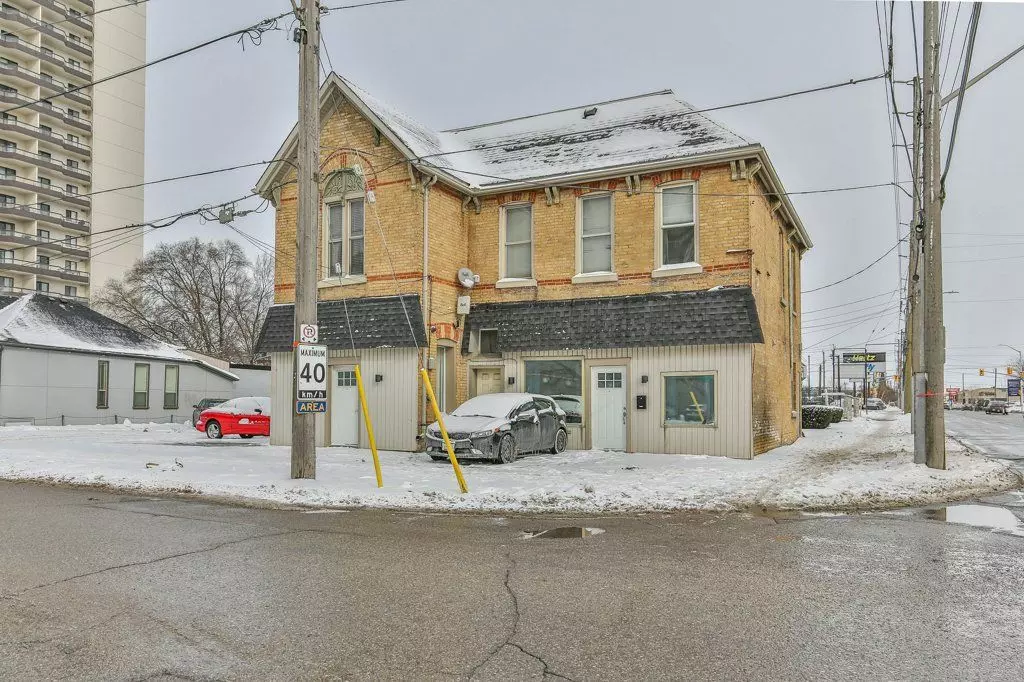 Middlesex, ON N6B 2V9,330 BURWELL ST