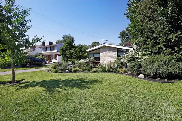 Ottawa, ON K1H 5T9,1861 DORSET DR