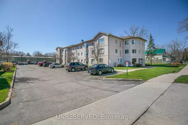 Orillia, ON L3V 1J7,107 Bond ST #303