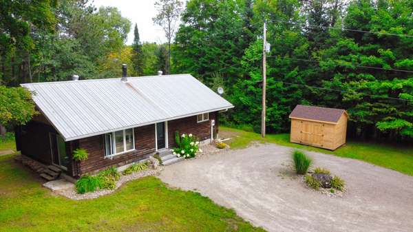 516 The South RD,  Wollaston,  ON K0L 1P0