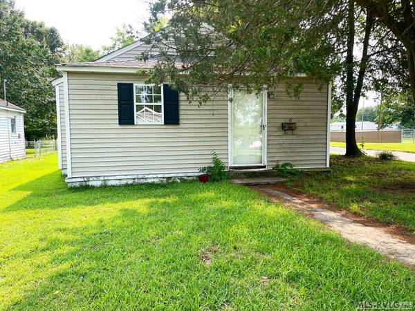 1401 Pruden St, Roanoke Rapids, NC 27870