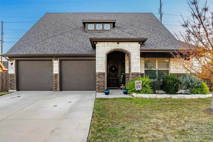 139 Cantle Street, Waxahachie, TX 75165