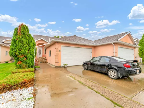 Medicine Hat, AB T1B4N4,15 Taylor Mews Southeast