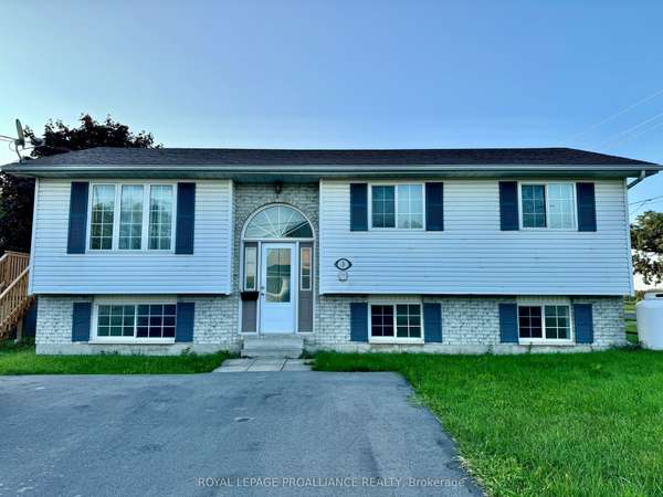 3 Clifford ST, Belleville, ON K8N 2Y2