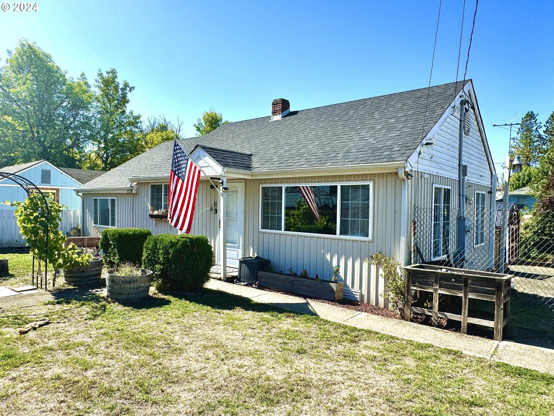 878 NE WILLOW ST, Roseburg, OR 97470