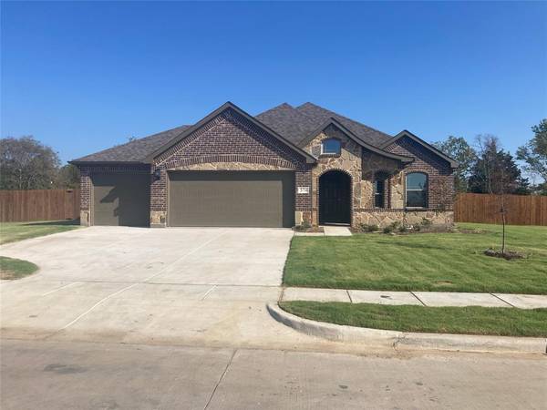 706 Broken Bow Lane, Cleburne, TX 76033