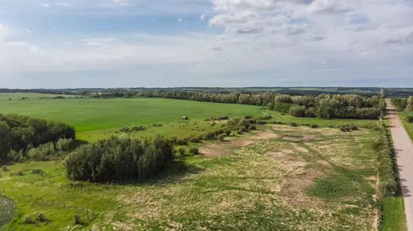 Rural Red Deer County, AB T4N 5E4,On Range Road 275