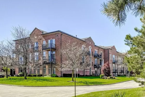 Waterdown, ON L8B 1A9,262 DUNDAS Street E #307