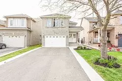 73 Rollingwood DR, Brampton, ON L6Y 5R1