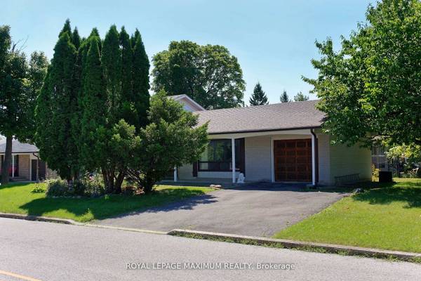 9 Ollerton RD, Toronto W05, ON M3J 1X7