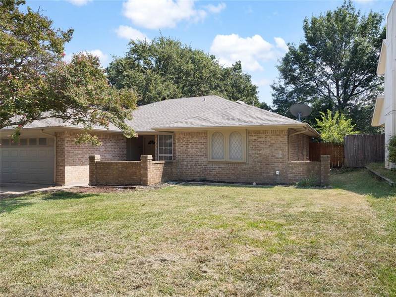 2108 Holt Road, Arlington, TX 76006