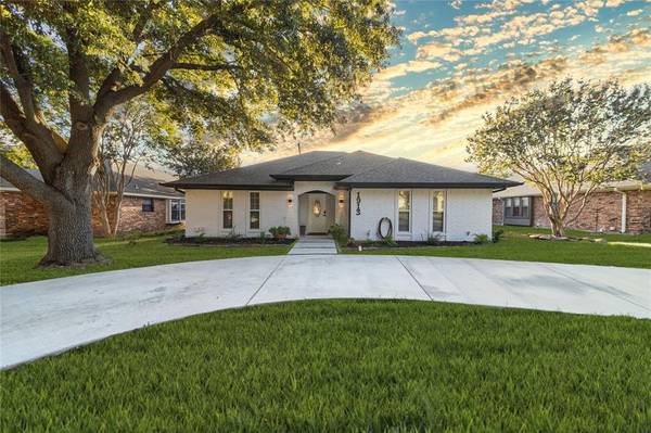 1913 Westminister Drive, Rowlett, TX 75088