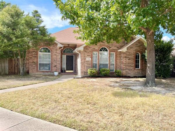 1705 Post Oak Drive, Rowlett, TX 75089