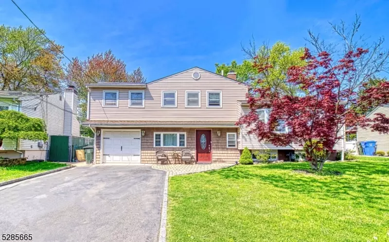 62 Starlight Drive, Woodbridge Twp., NJ 07067