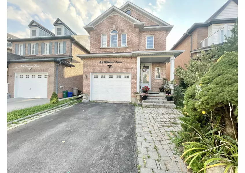 42 Chiara DR #Bsmt, Vaughan, ON L6A 3K3