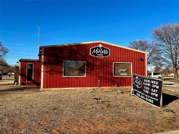 107 N 11 Street,  Thomas,  OK 73669