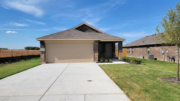 13564 GUNSMOKE Lane, Cresson, TX 76035