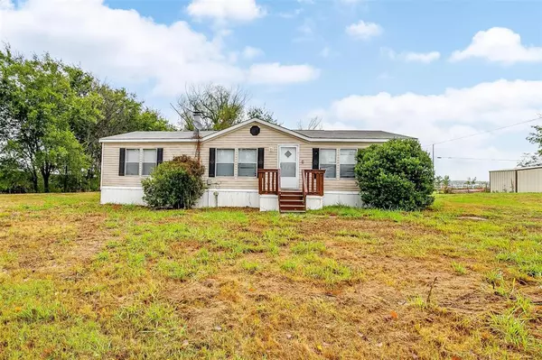 6205 Friesian Drive, Godley, TX 76044