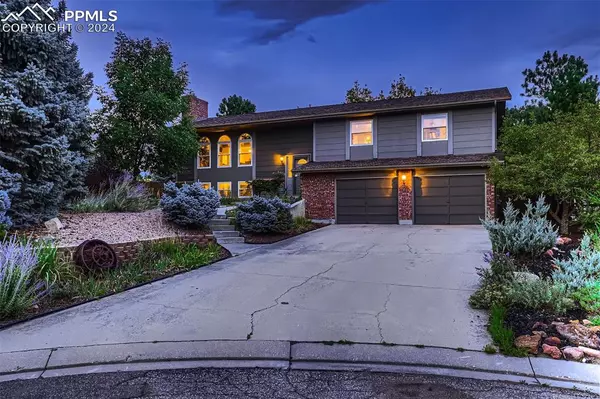 6555 Arequa Ridge LN, Colorado Springs, CO 80919