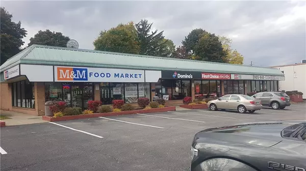 36 MAIN Street E, Grimsby, ON L3M 1M9