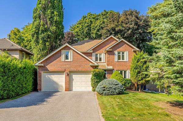 4 McPhail CT, Markham, ON L3R 0C2