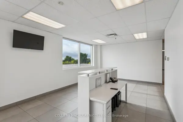 Brampton, ON L7A 0E4,100 Ironside DR #2