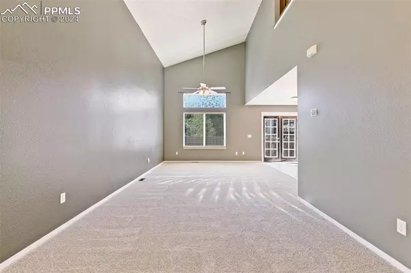 Colorado Springs, CO 80922,6245 Desoto DR