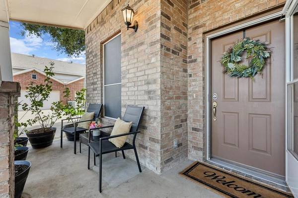 676 S Charles Street, Lewisville, TX 75057