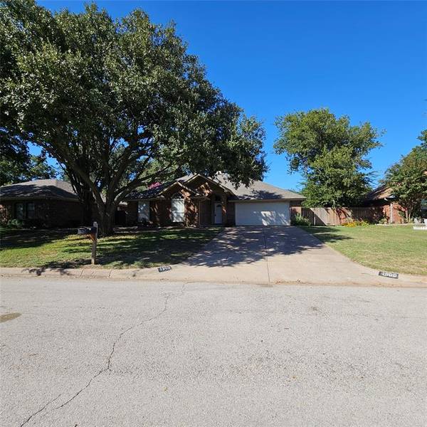 Fort Worth, TX 76114,1331 Quail Trail