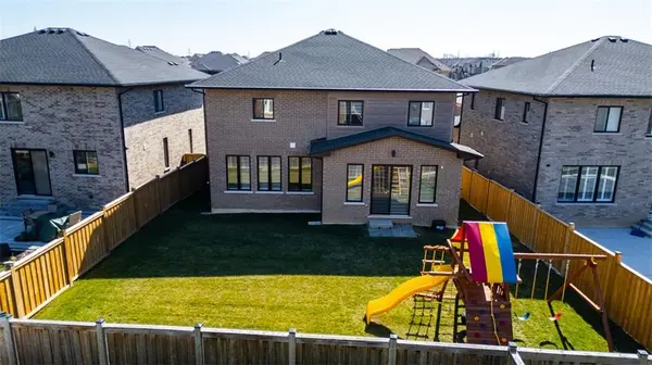 Ancaster, ON L9K 0H6,7 LIGHTFEATHER Place